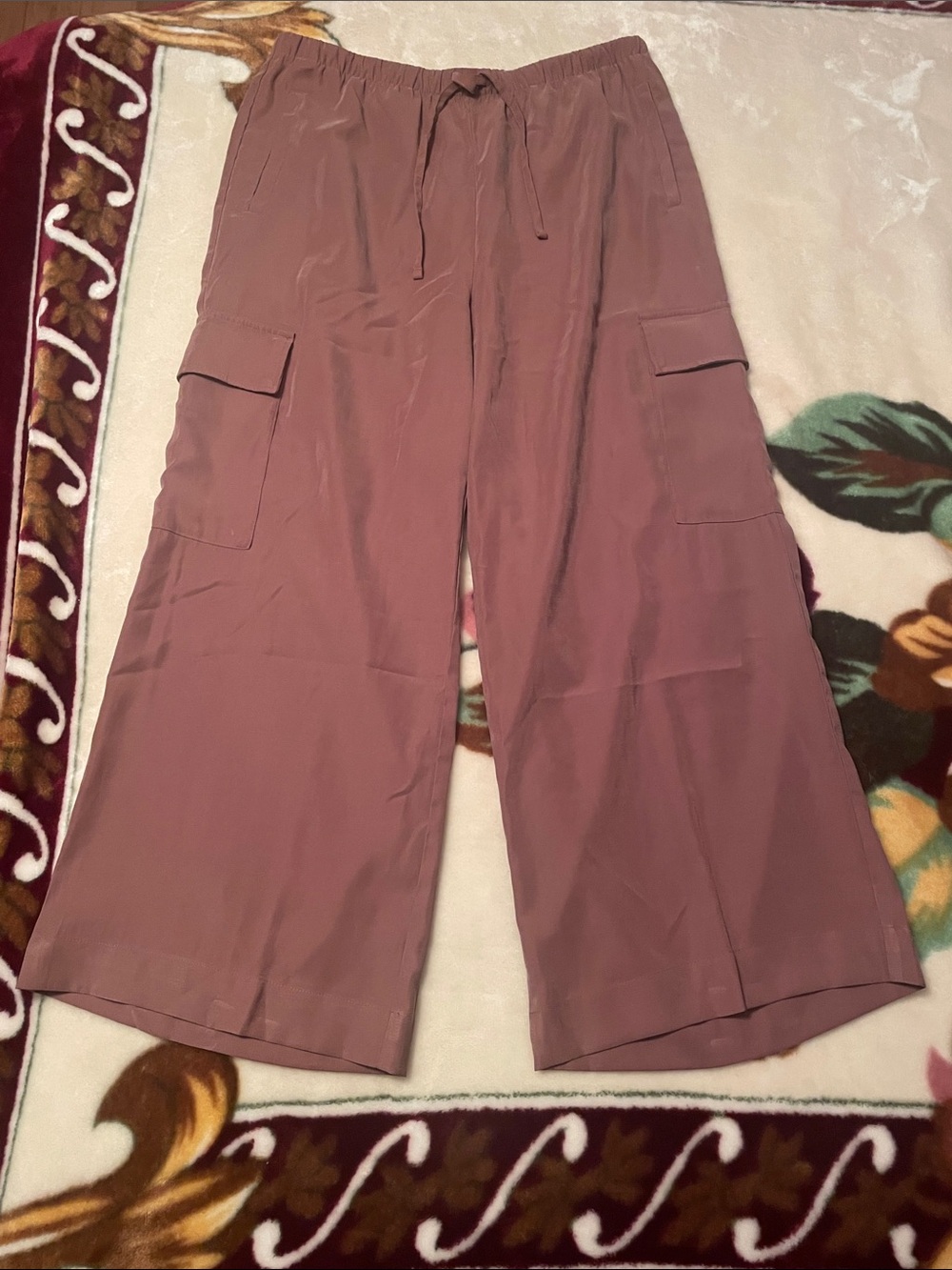 Wide-Leg Women’s Size Large Cargo Pants in Mauve